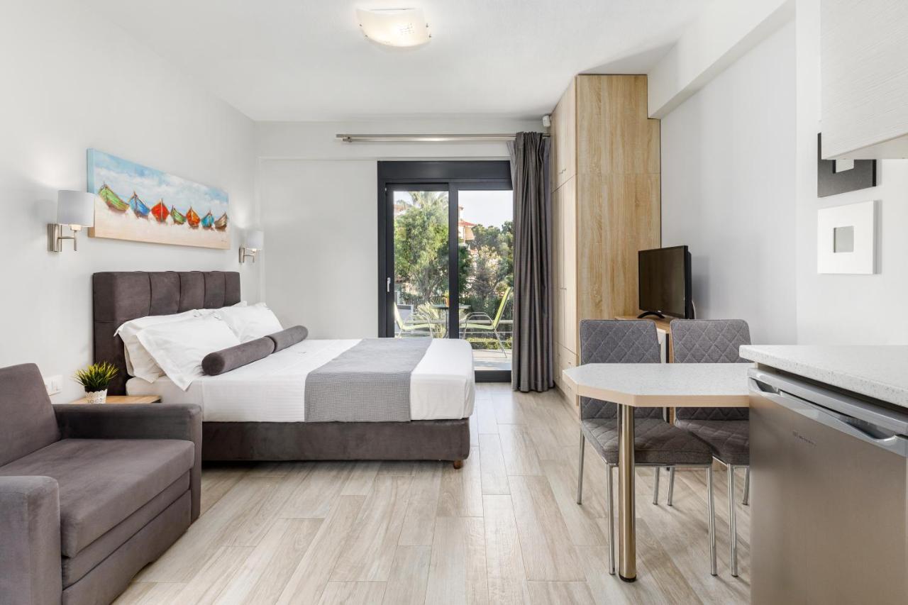 Ilis Villas Nikiti  Extérieur photo
