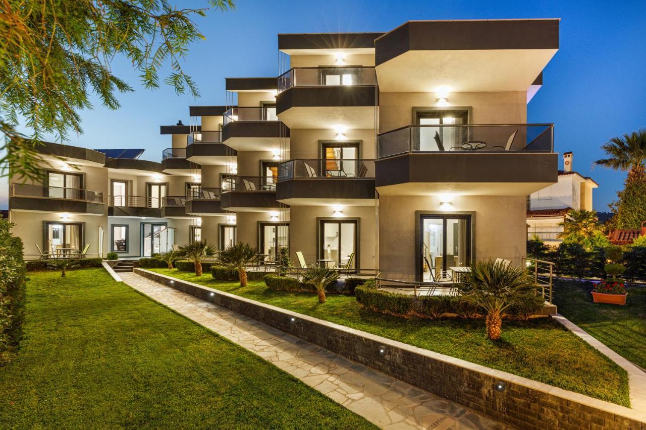 Ilis Villas Nikiti  Extérieur photo