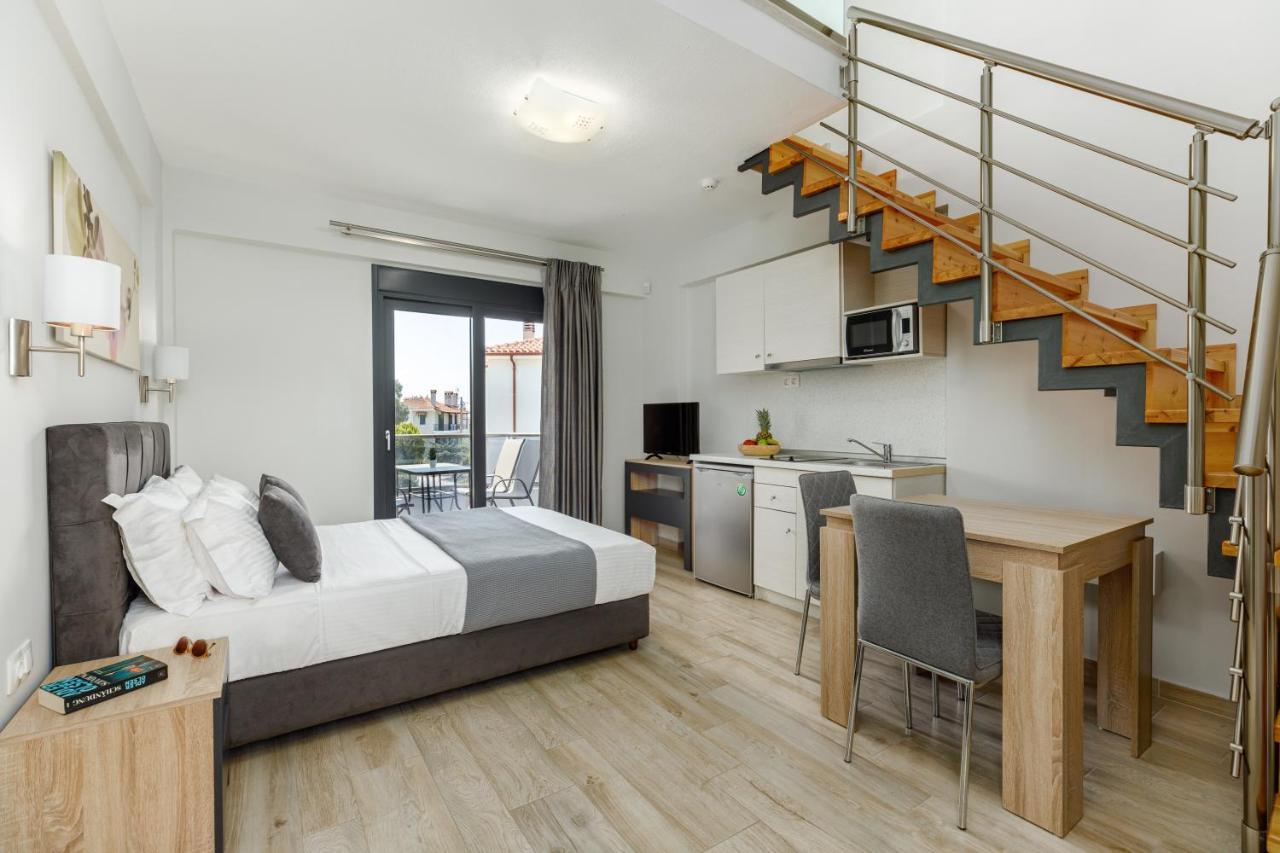 Ilis Villas Nikiti  Extérieur photo